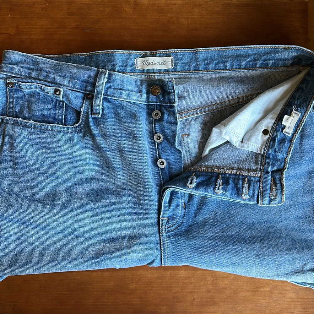Madewell The Dad Jean in light wash with light distress/button fly. Size 14/32 - Picture 4 of 14